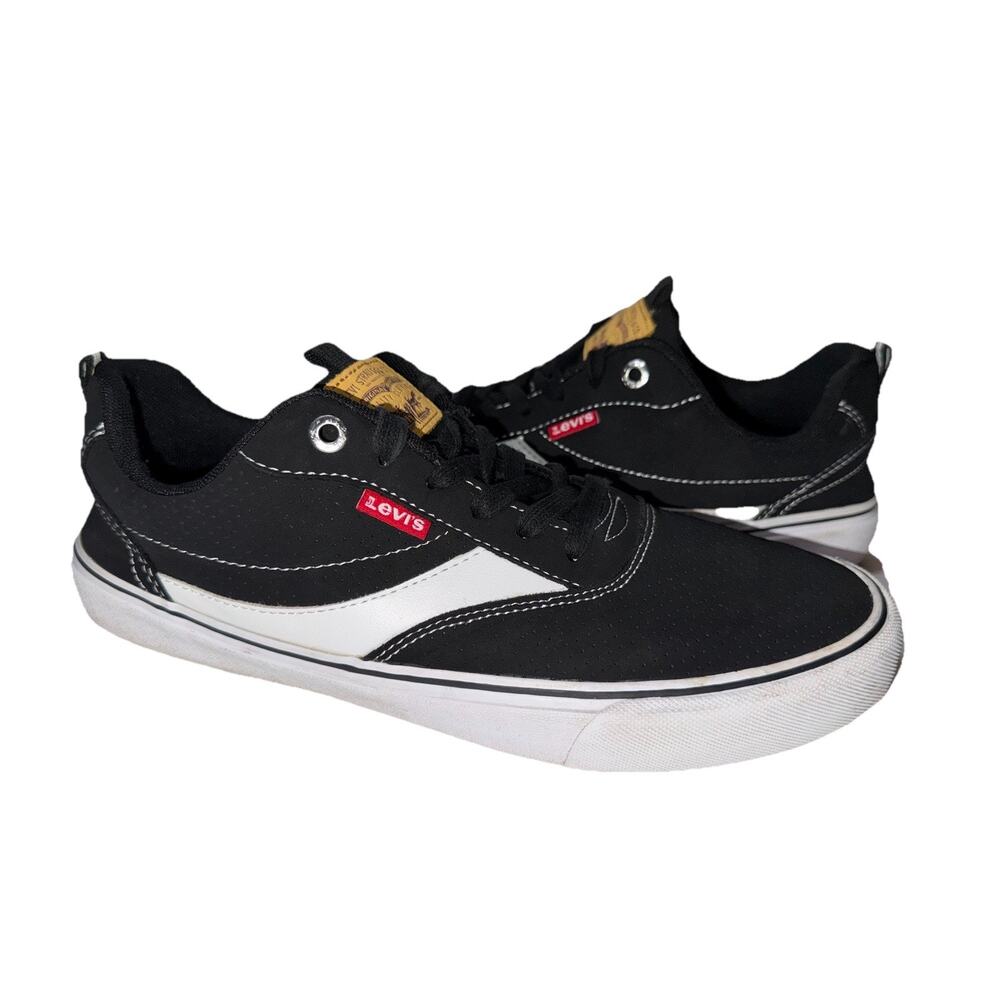 Levis Classic Mens 9 Black Shoes Casual Sneakers Lance Perforated Faux Leather